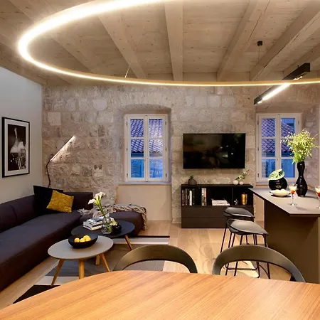 Two Bedroom Luxury Sorgo Cerva In Old Town Appartement
