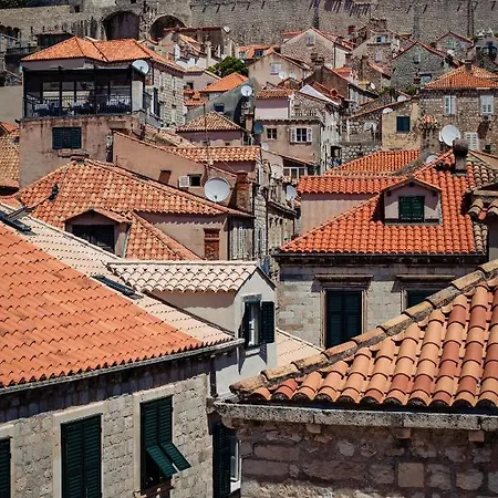 Two Bedroom Luxury Sorgo Cerva In Old Town Appartement *