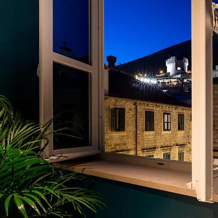 Two Bedroom Luxury Sorgo Cerva In Old Town