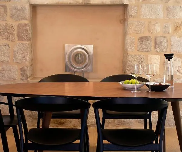 Two Bedroom Luxury Sorgo Cerva In Old Town *